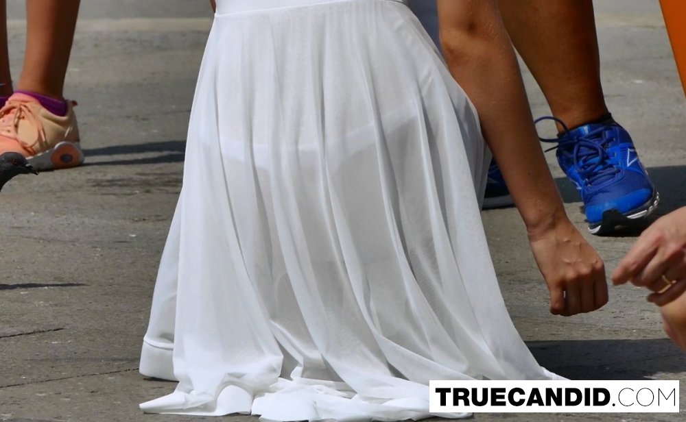 1219045336_SeeThroughPerfectPantyhoseinWhiteSkirt(4).thumb.jpg.7b0574cbdfb76c5da319fc47a8bcbc48.jpg